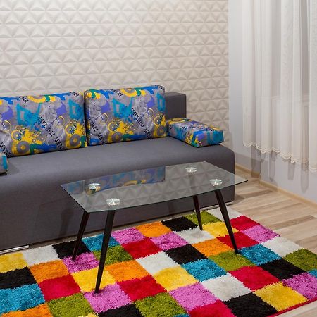 Apartment On Pekarska Street Зі Світлом! Leópolis Exterior foto