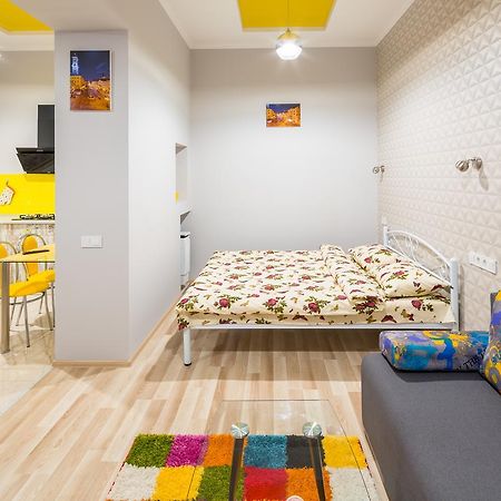 Apartment On Pekarska Street Зі Світлом! Leópolis Exterior foto