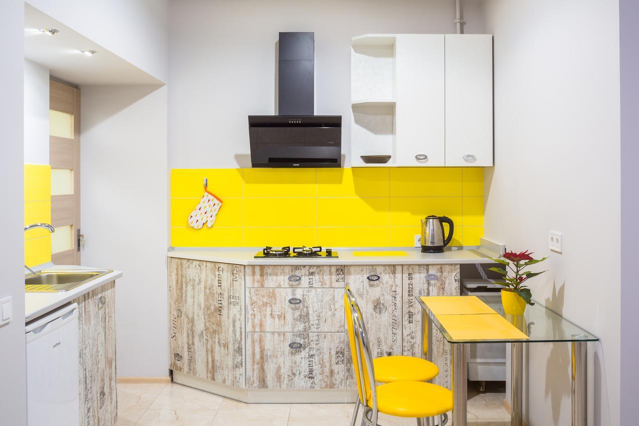 Apartment On Pekarska Street Зі Світлом! Leópolis Exterior foto